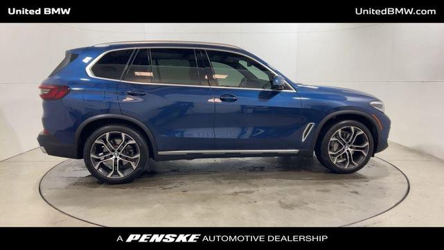 Photo of 2022 Phytonic Blue Metallic BMW X5