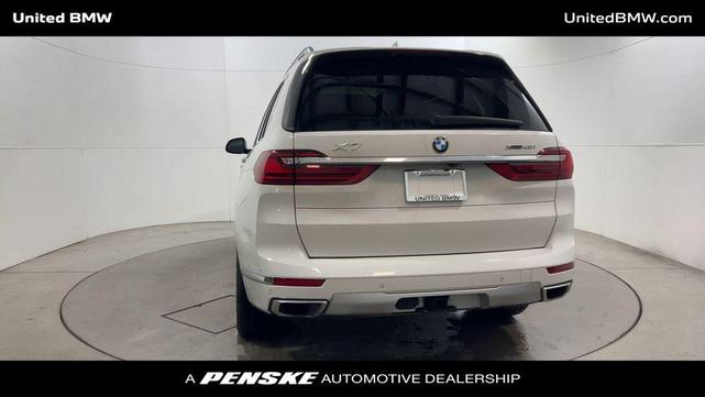 Photo of 2021 Alpine White BMW X7