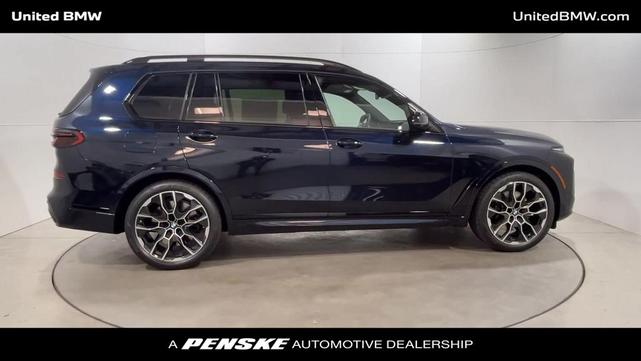 Photo of 2025 Carbon Black Metallic BMW X7