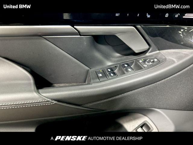 Photo of 2024 Blue BMW 530