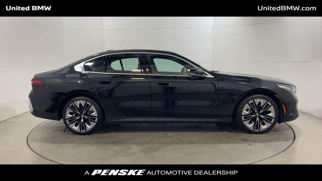 Photo of 2025 Black Sapphire BMW 530
