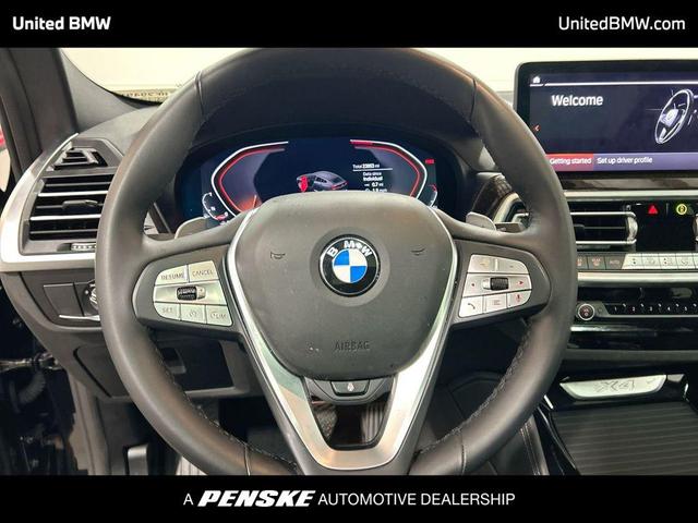 Photo of 2025 Black Sapphire BMW X4