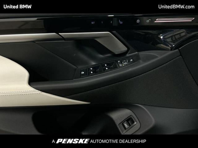 Photo of 2025 Black Sapphire Metallic BMW 530