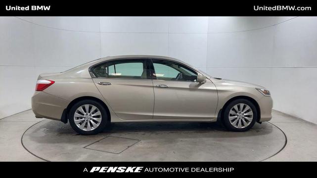 Photo of 2014 Champagne Frost Pearl Honda Accord