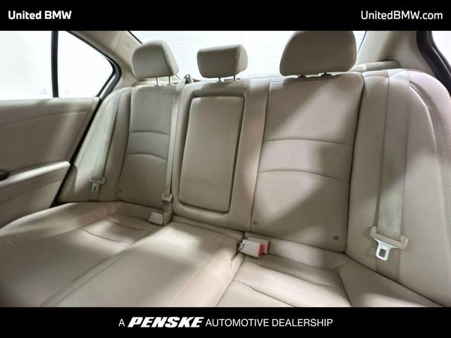 Photo of 2014 Champagne Frost Pearl Honda Accord