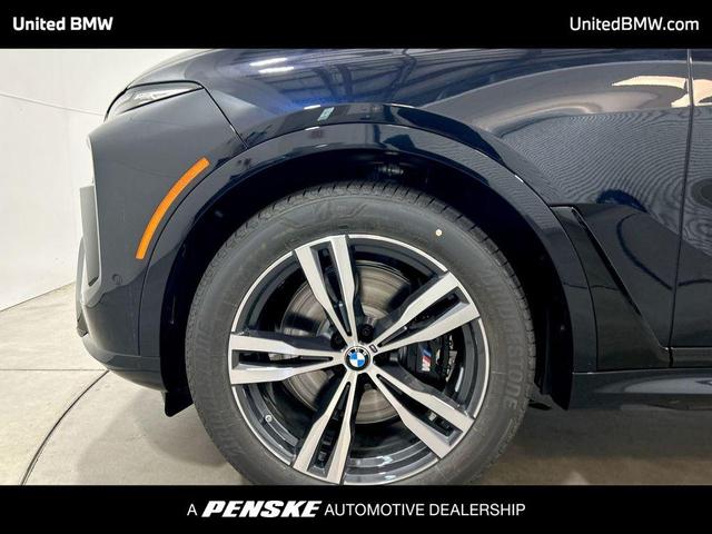 Photo of 2026 Carbon Black Metallic BMW X7
