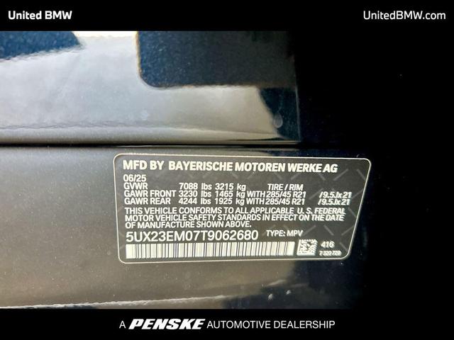Photo of 2026 Carbon Black Metallic BMW X7