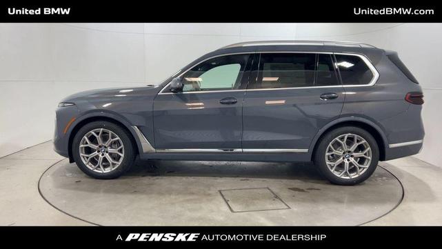 Photo of 2025 Sparkling Copper Metallic BMW X7