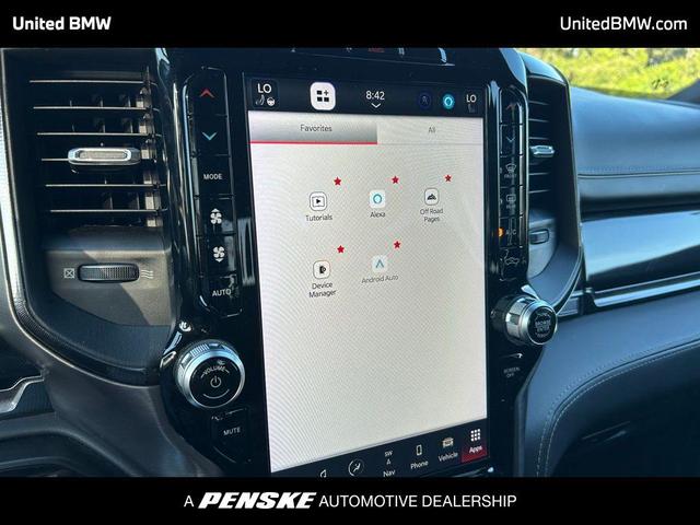 Photo of 2022 Diamond Black Crystal Pearlcoat RAM 2500