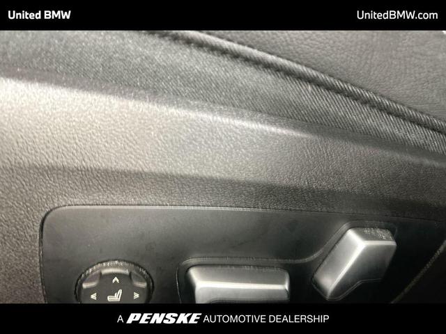 Photo of 2023 Black Sapphire Metallic BMW 330