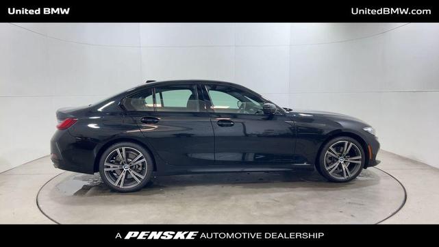 Photo of 2023 Black Sapphire Metallic BMW 330