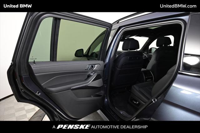 Photo of 2022 Arctic Grey Metallic BMW X7