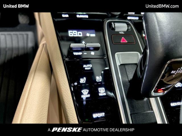 Photo of 2023 White Porsche Cayenne