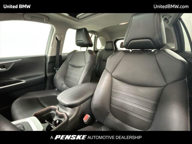 Photo of 2021 Midnight Black Metallic Toyota RAV4 Hybrid