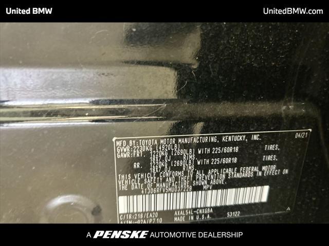 Photo of 2021 Midnight Black Metallic Toyota RAV4 Hybrid