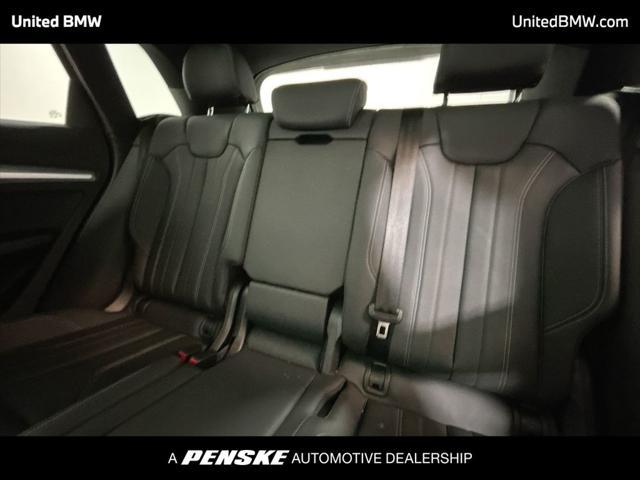 Photo of 2024 Glacier White Audi Q5
