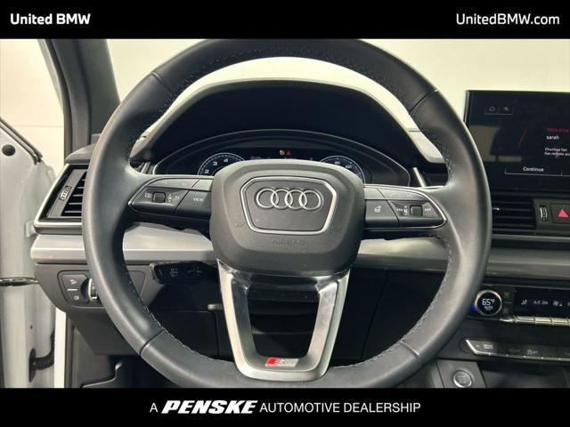 Photo of 2024 Glacier White Audi Q5