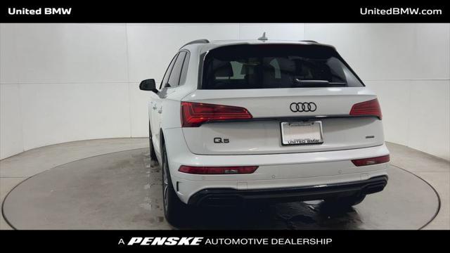 Photo of 2024 Glacier White Audi Q5