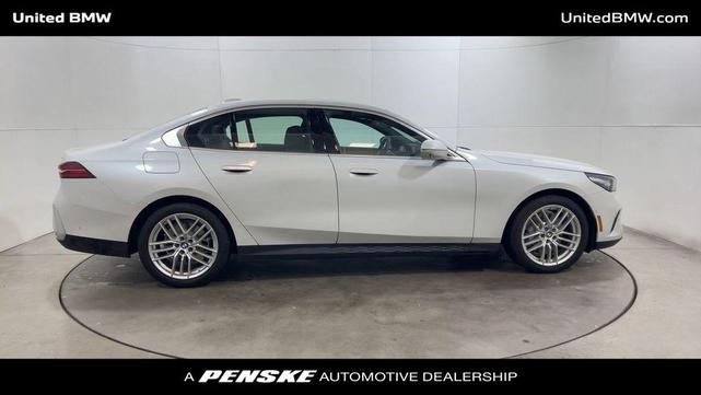 Photo of 2024 Mineral BMW 530