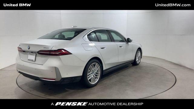 Photo of 2024 Mineral BMW 530