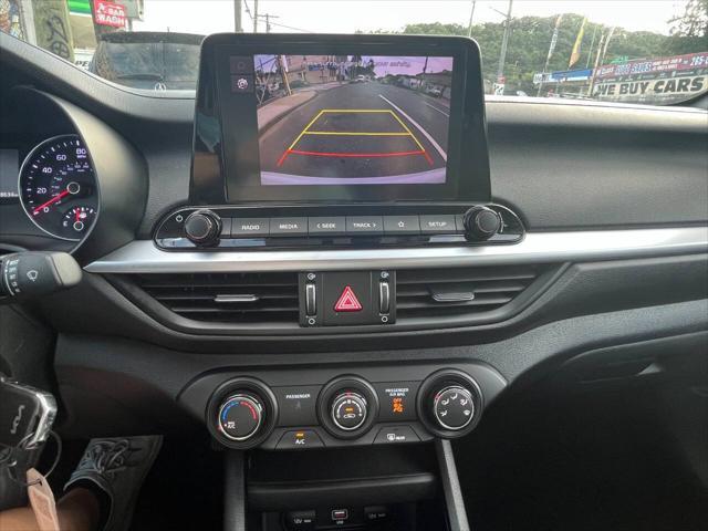 Photo of 2023 White Kia Forte