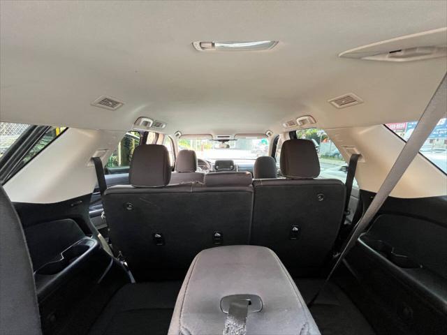 Photo of 2024 Black Nissan Pathfinder
