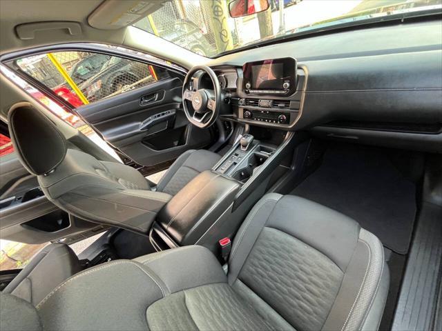 Photo of 2024 Black Nissan Pathfinder
