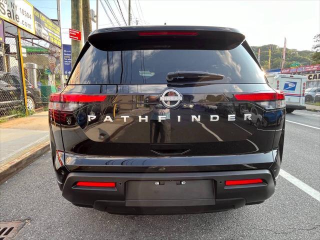 Photo of 2024 Black Nissan Pathfinder