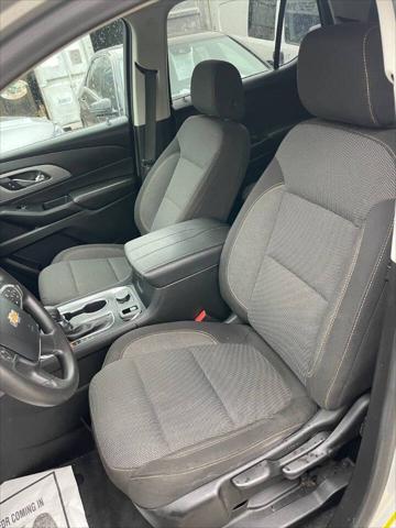 Photo of 2021 Silver Chevrolet Traverse