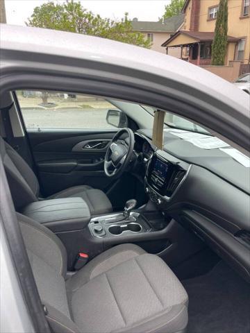 Photo of 2021 Silver Chevrolet Traverse