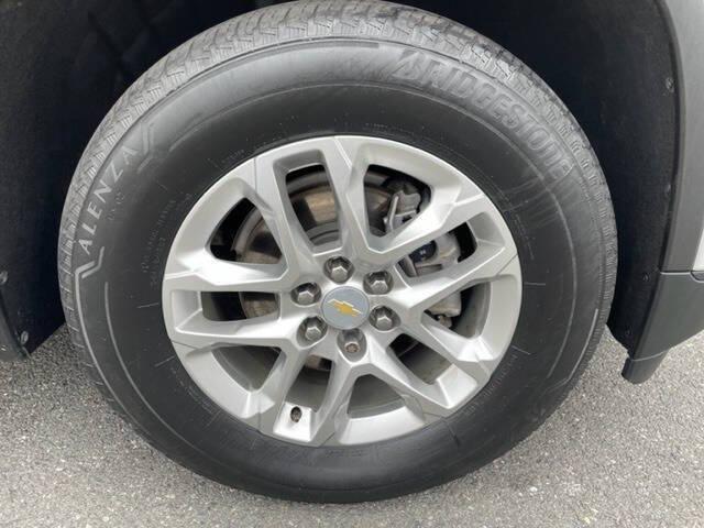 Photo of 2021 Silver Chevrolet Traverse
