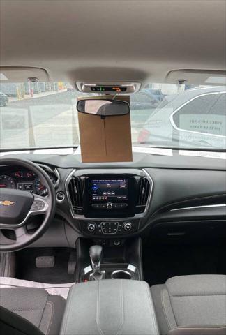Photo of 2021 Silver Chevrolet Traverse