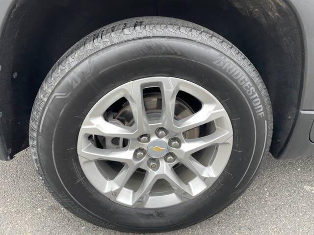 Photo of 2021 Silver Chevrolet Traverse