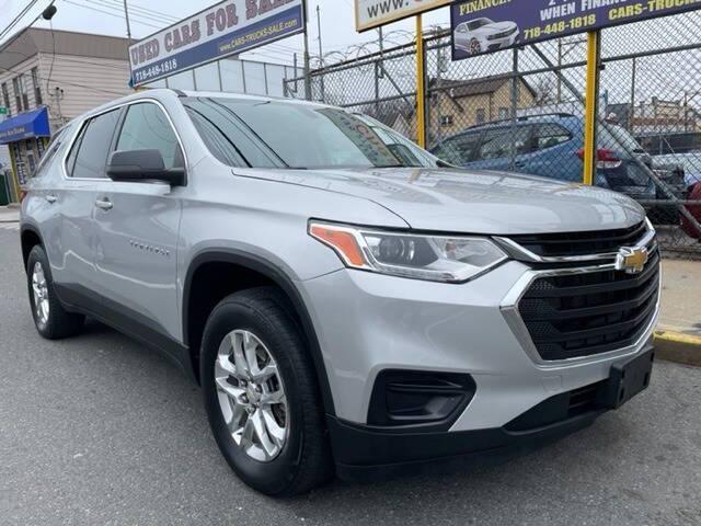 Photo of 2021 Silver Chevrolet Traverse