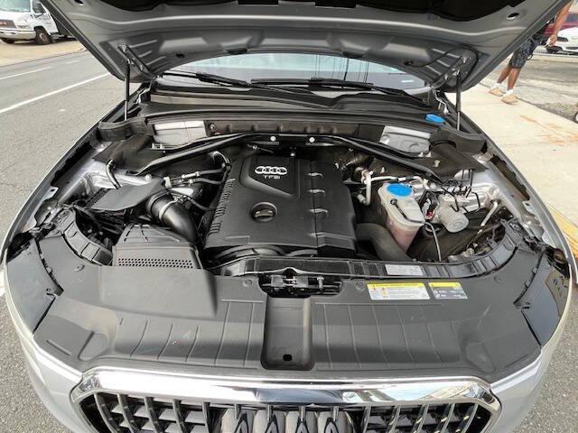 Photo of 2016 Gray Audi Q5