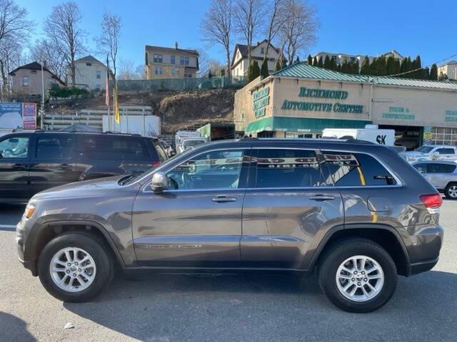 Photo of 2020 Gray Jeep Grand Cherokee
