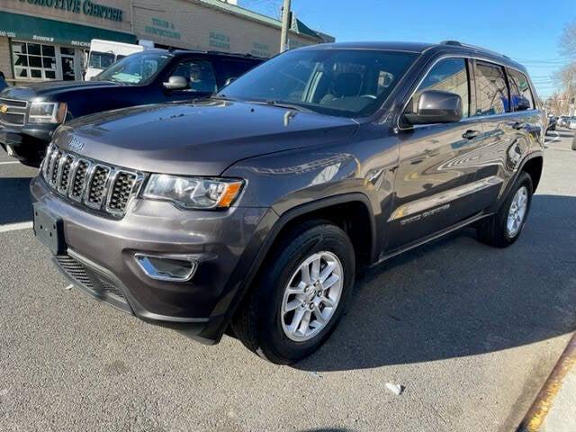 Photo of 2020 Gray Jeep Grand Cherokee