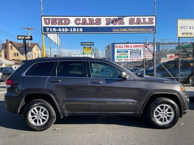 Photo of 2020 Gray Jeep Grand Cherokee