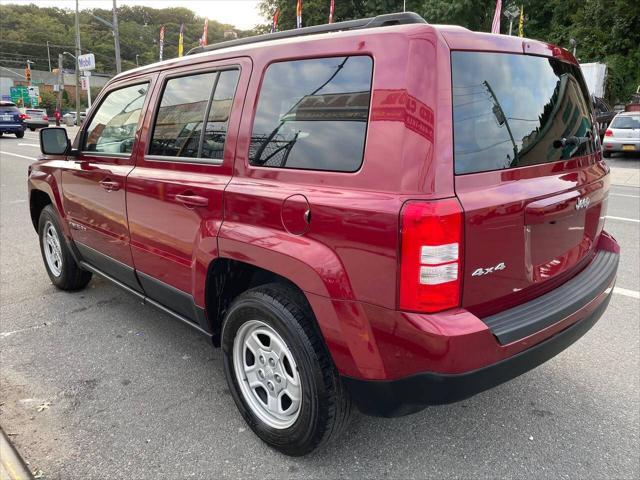 Photo of 2017 Red Jeep Patriot
