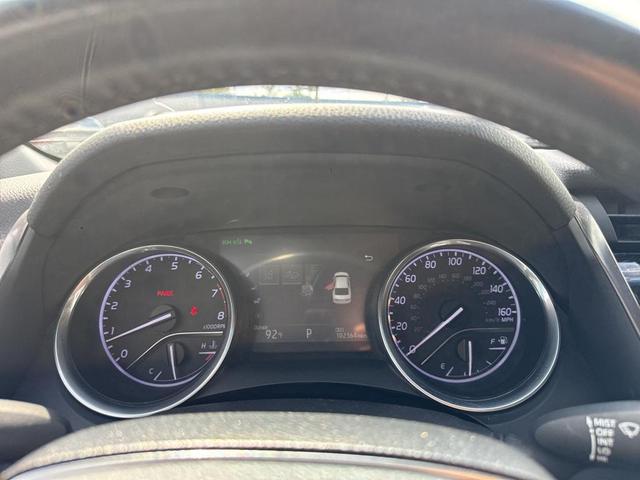 Photo of 2018 Super White Toyota Camry