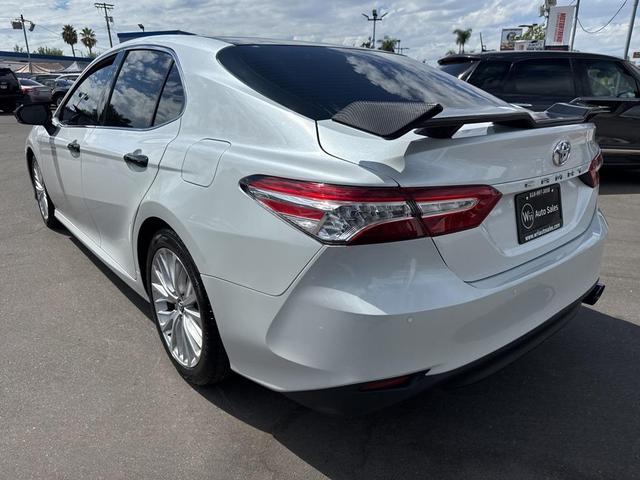 Photo of 2018 Super White Toyota Camry