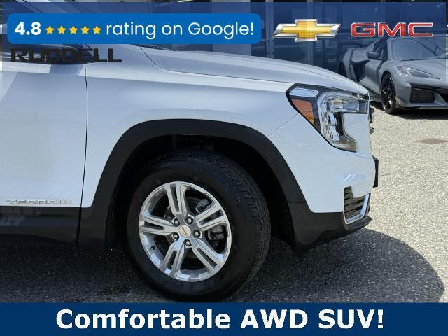Photo of 2024 Summit White GMC Terrain