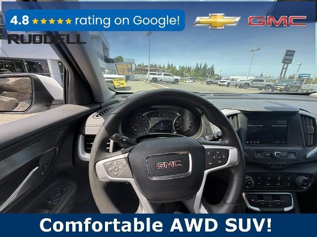 Photo of 2024 Summit White GMC Terrain