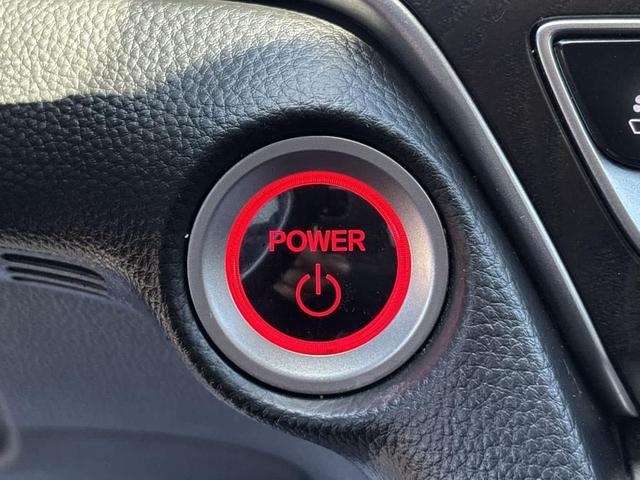 Photo of 2019 Crystal Black Pearl Honda Accord Hybrid
