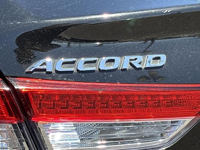 Photo of 2019 Crystal Black Pearl Honda Accord Hybrid