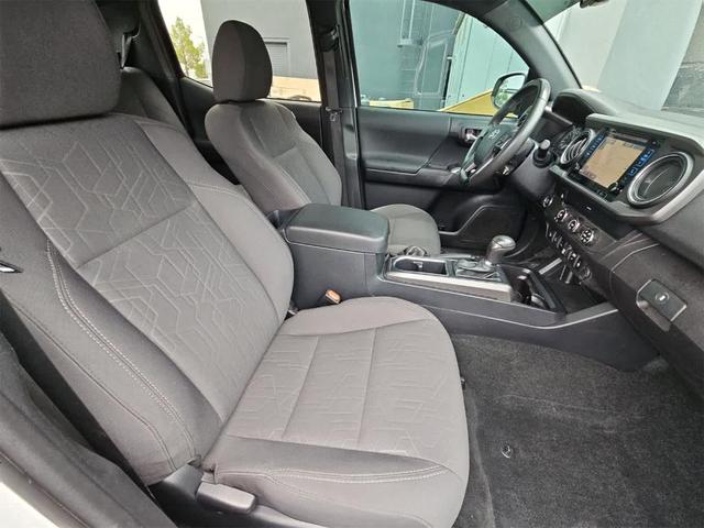 Photo of 2019 Super White Toyota Tacoma