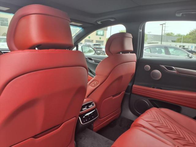 Photo of 2025 Uyuni White Genesis G80