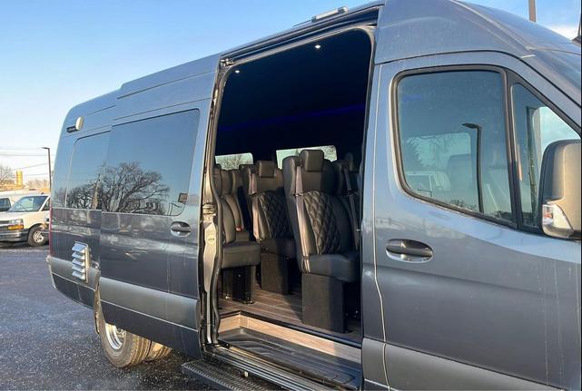 Photo of 2022 Gray Mercedes-Benz Sprinter 4500