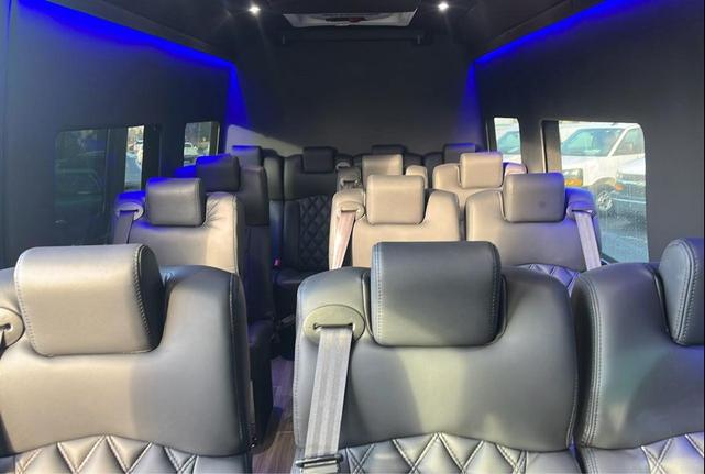 Photo of 2022 Gray Mercedes-Benz Sprinter 4500