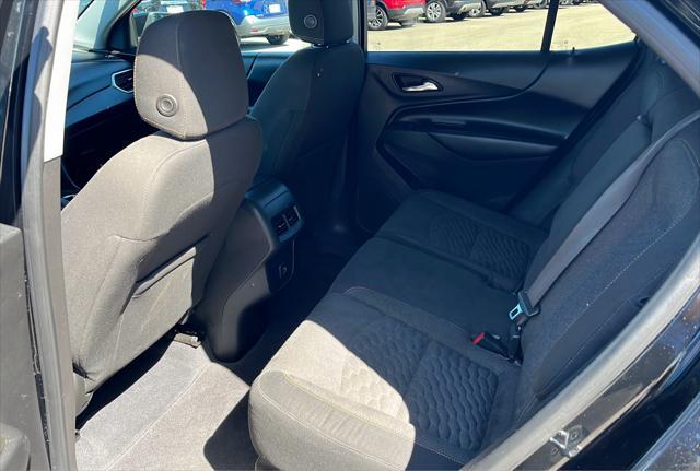 Photo of 2021 Black Chevrolet Equinox